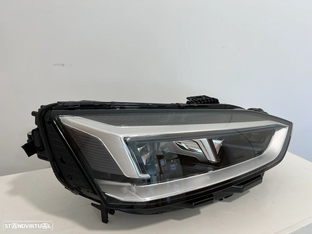 Farol Otica Original Audi A5 F5 Led lado Direito - 2