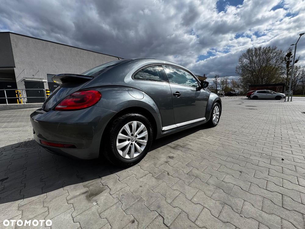 Volkswagen Beetle 2.5 - 7