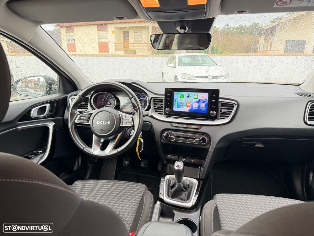 Kia Ceed SW 1.6 CRDi MHEV Dynamic - 33