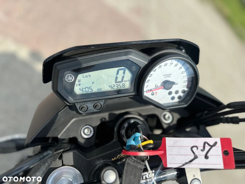 Yamaha FZ8 - 21