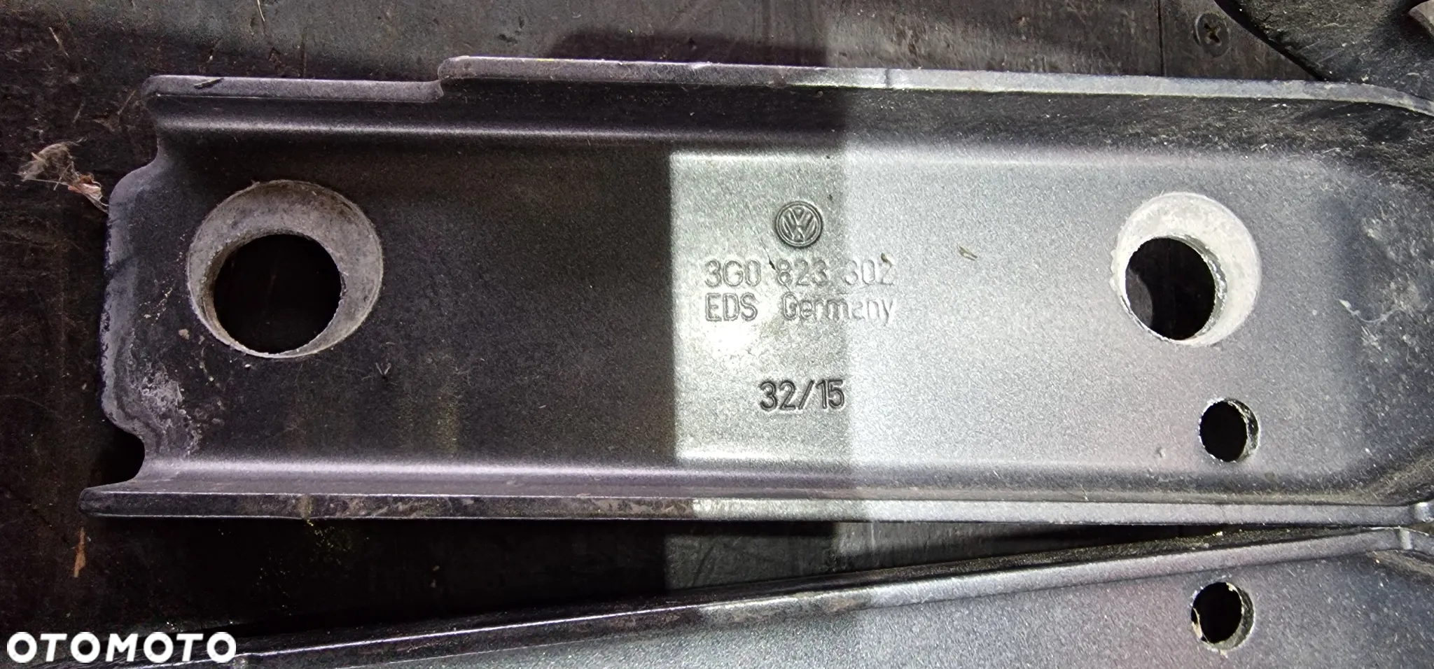 ZAWIASY MASKI KOMPLET 3G0823301 3G0823302 VW PASSAT B8 - 3