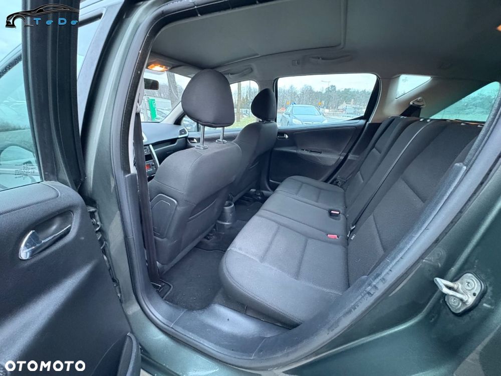 Peugeot 207 1.6 VTi Premium - 30