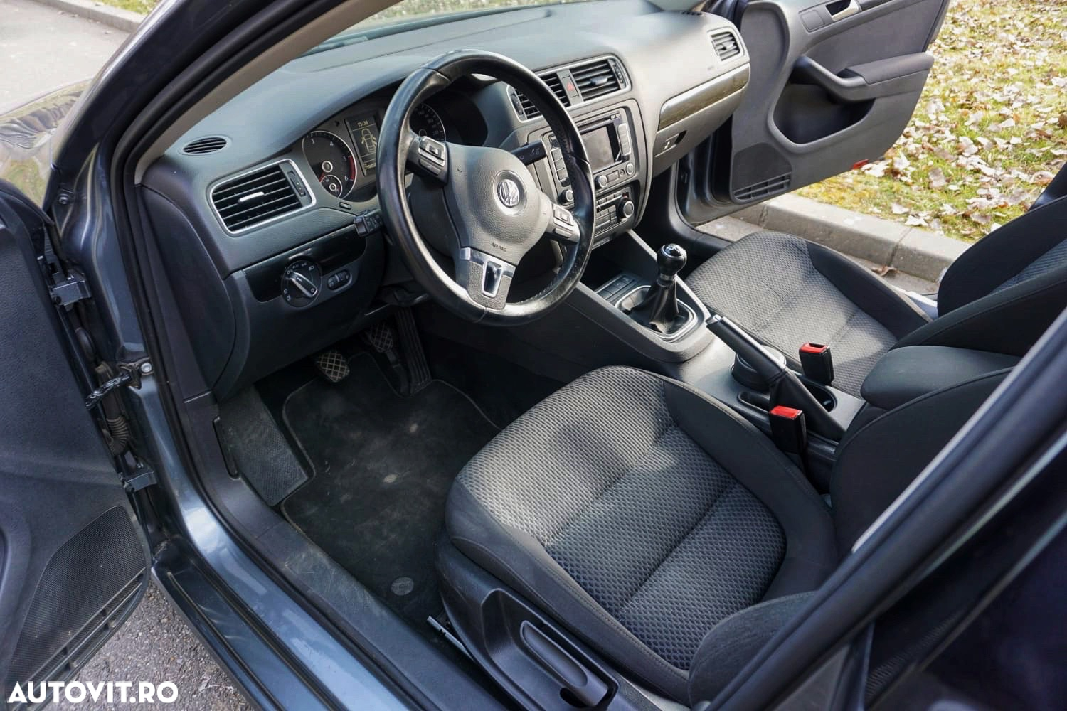 Volkswagen Jetta - 9