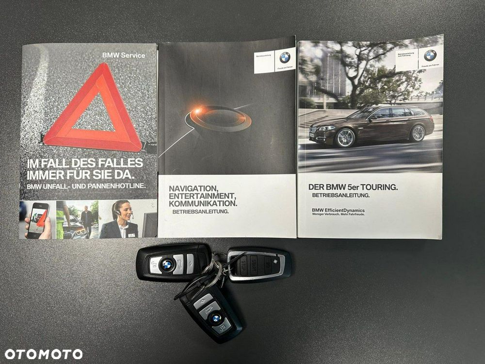 BMW Seria 5 525d xDrive - 36