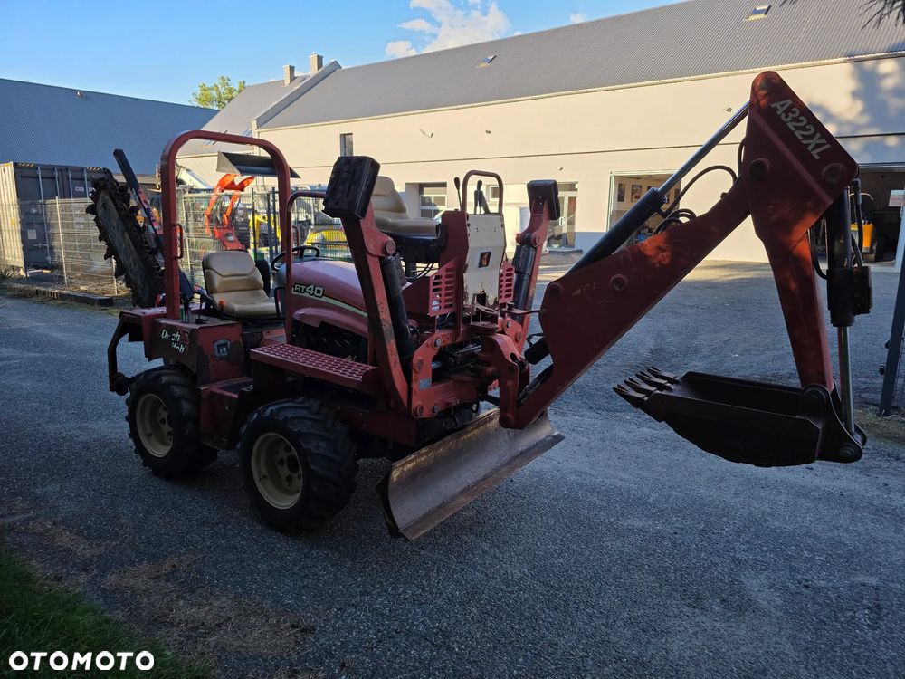 Ditch Witch RT40 - 6