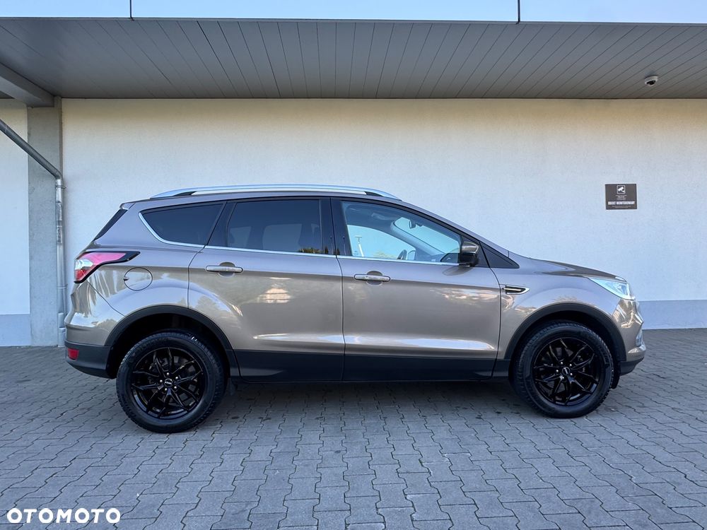 Ford Kuga 1.5 EcoBoost 2x4 Titanium - 11
