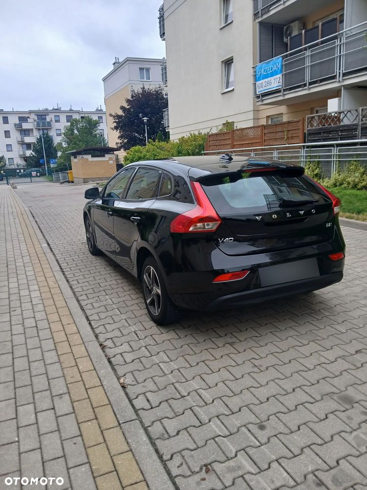 Volvo V40 D2 - 9