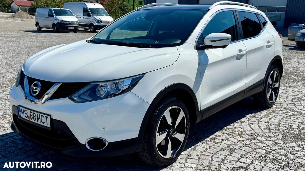 Nissan Qashqai 1.5 DCI Start/Stop N-Connecta - 2