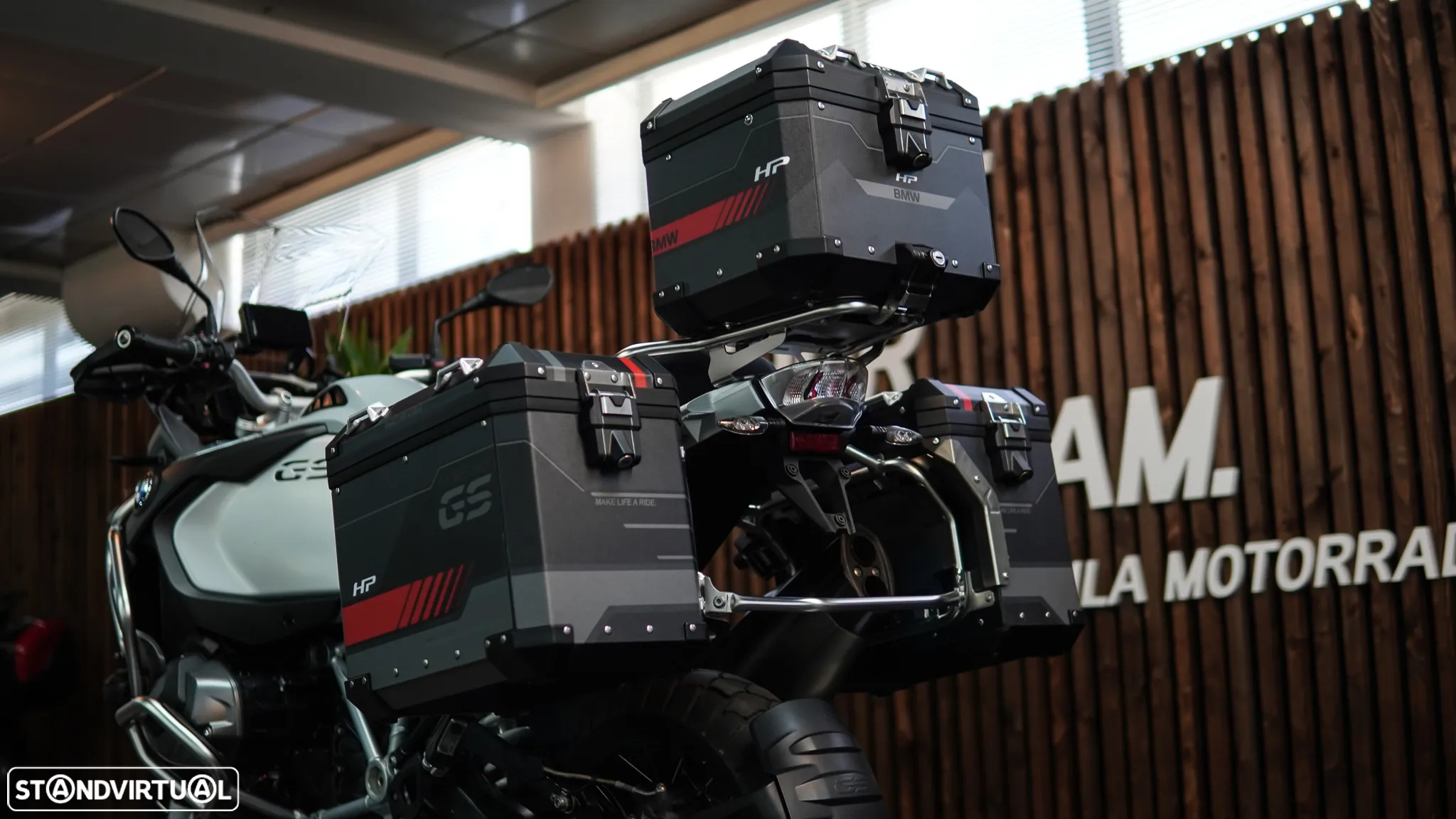 BMW R 1250 GS Adventure C/ AKRAPOVIC COMPLETO - 11