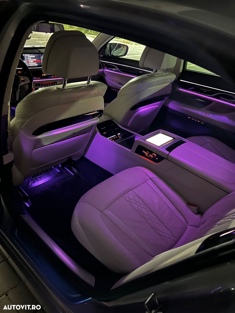 BMW Seria 7 740Le xDrive iPerformance - 24