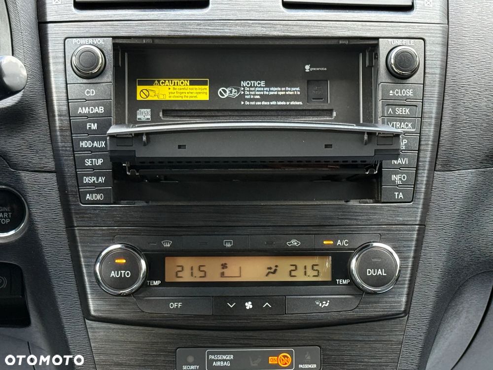 Toyota Avensis 1.8 Sol NAVI - 12