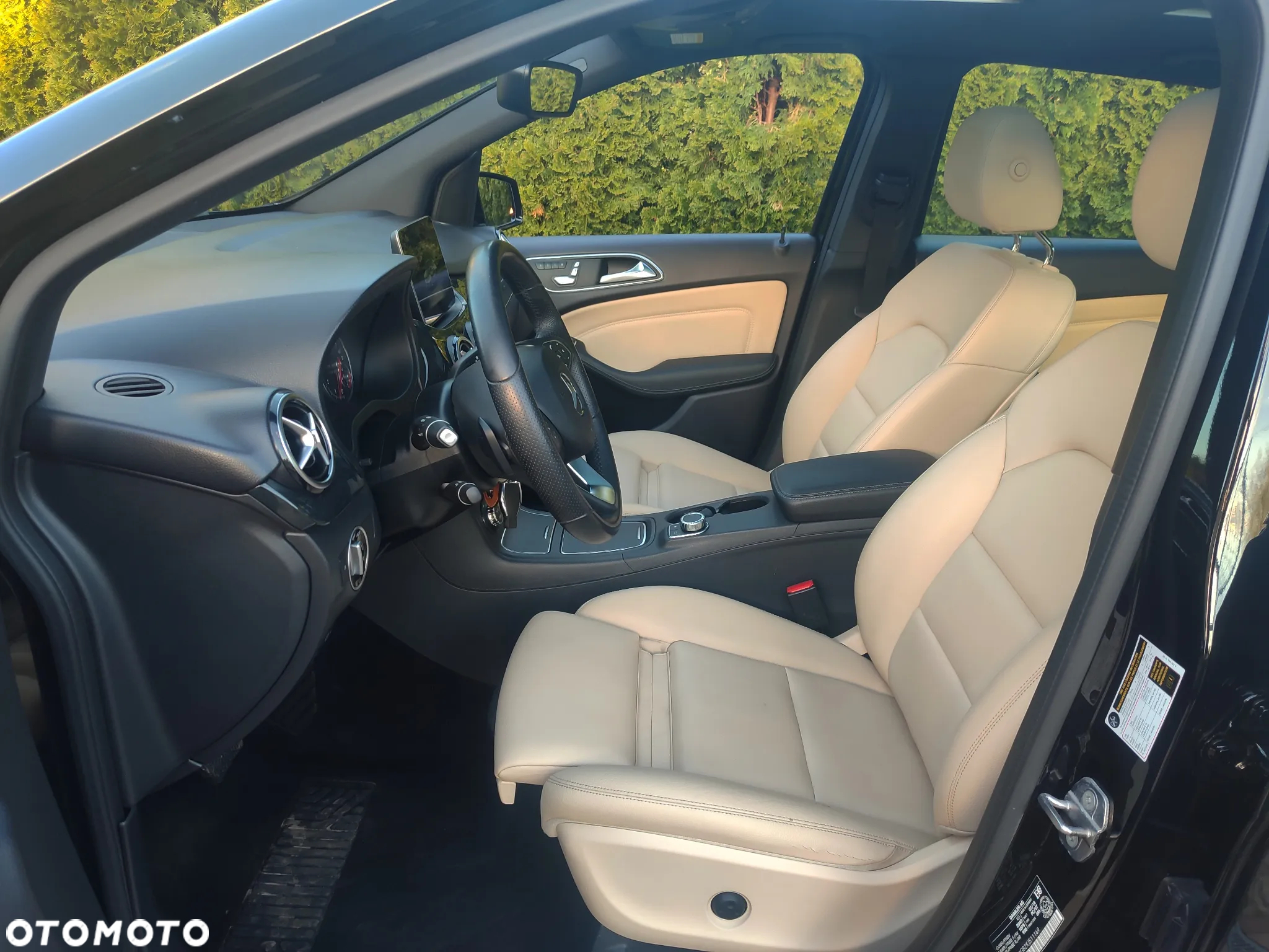 Mercedes-Benz Klasa B 250 4Matic 7G-DCT - 19