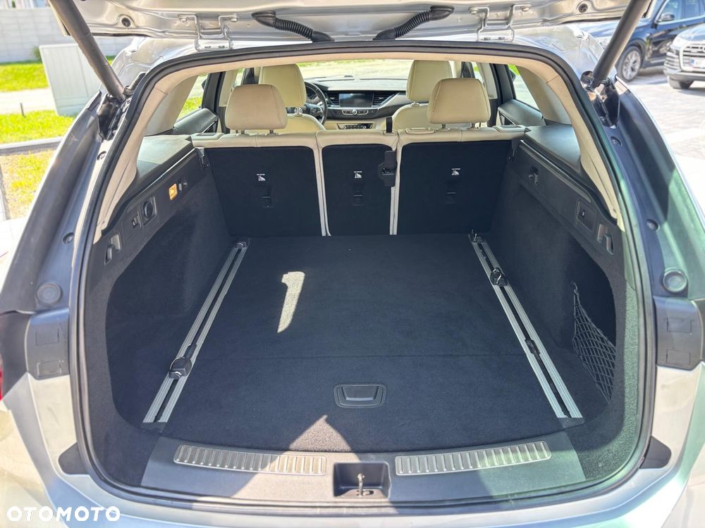 Opel Insignia - 32
