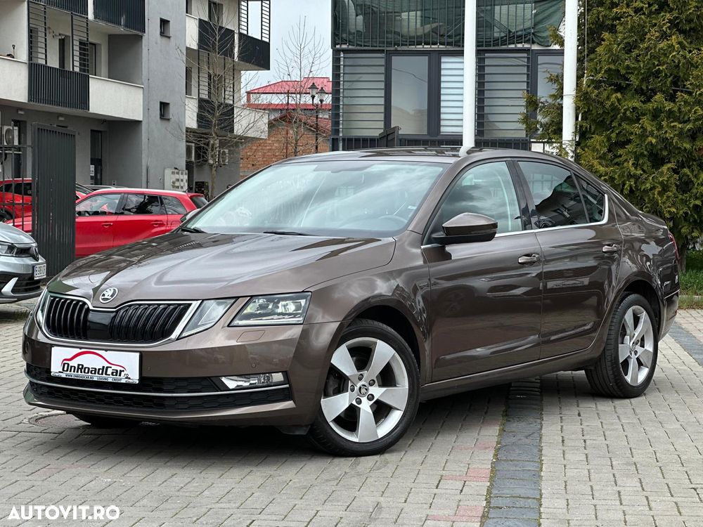 Skoda Octavia 2.0 TDI DSG Style - 1
