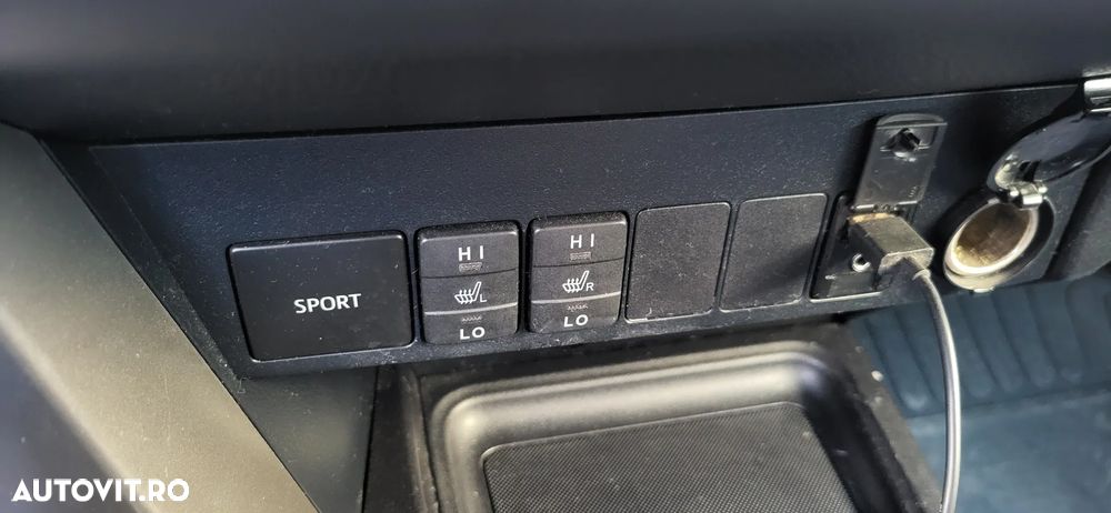 Toyota RAV4 2.0 D-4D 4WD Executive - 11