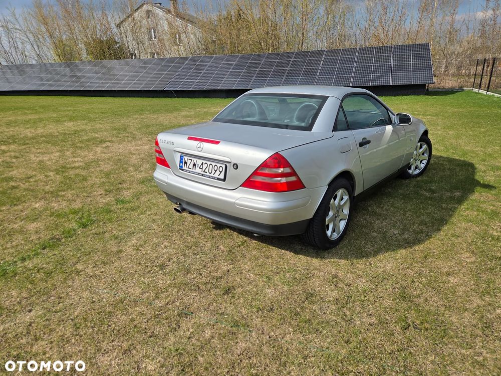 Mercedes-Benz SLK - 22