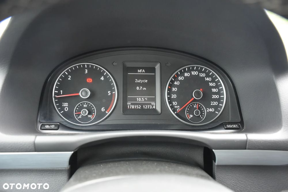 Volkswagen Touran 2.0 TDI DPF BlueMotion Technology STYLE - 21