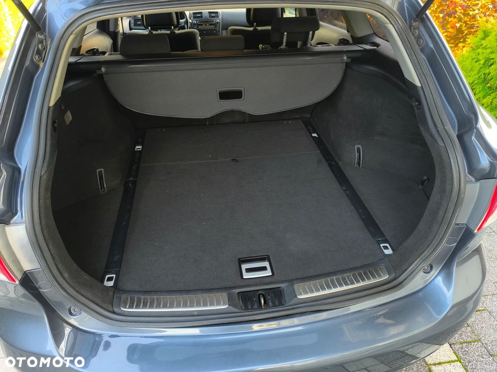 Toyota Avensis 1.8 Sol - 13