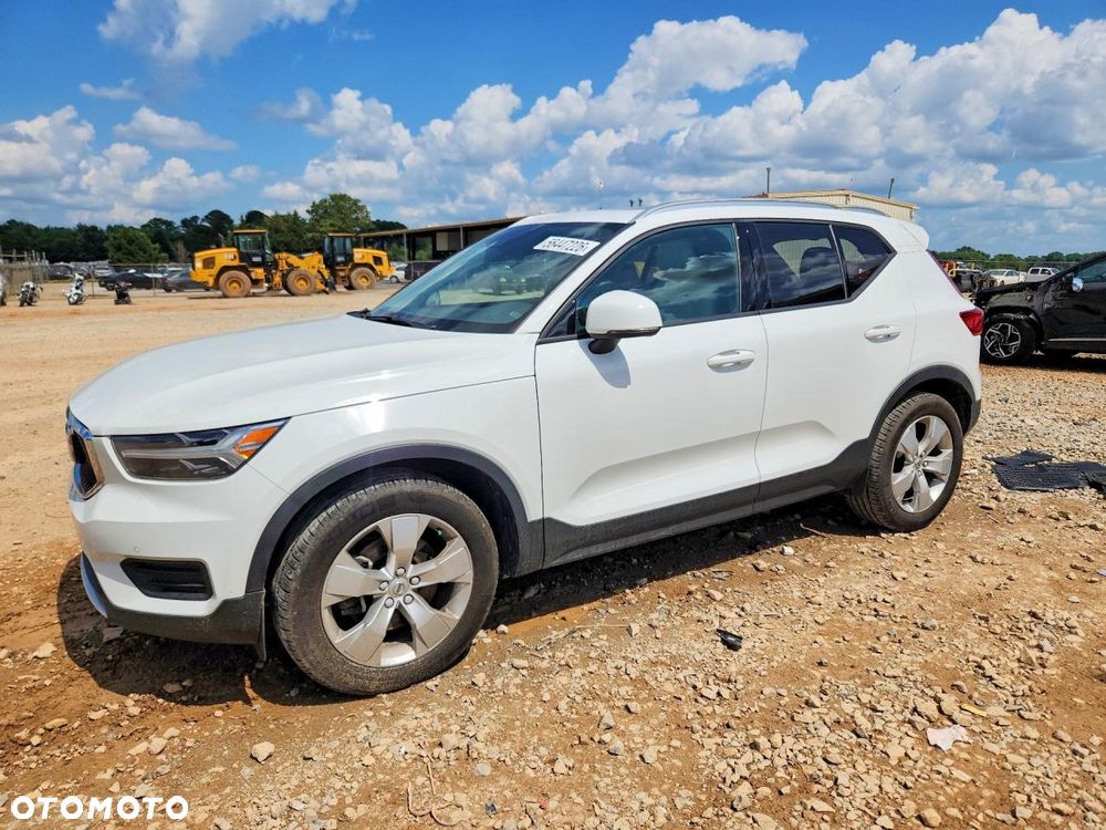 Volvo XC 40 T4 AWD Geartronic Momentum Pro - 2