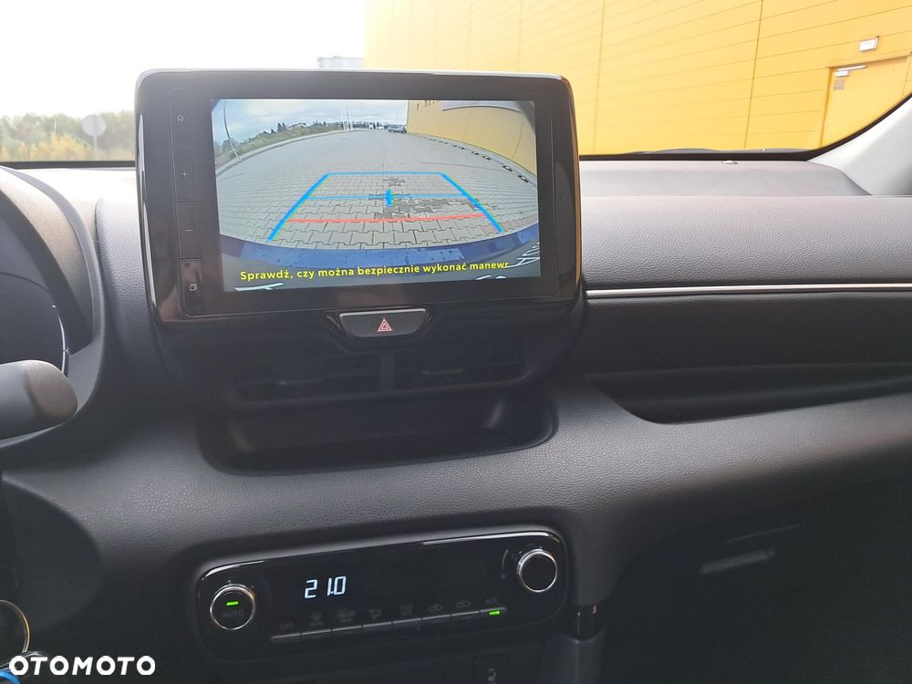 Toyota Yaris Hybrid 1.5 Style - 28