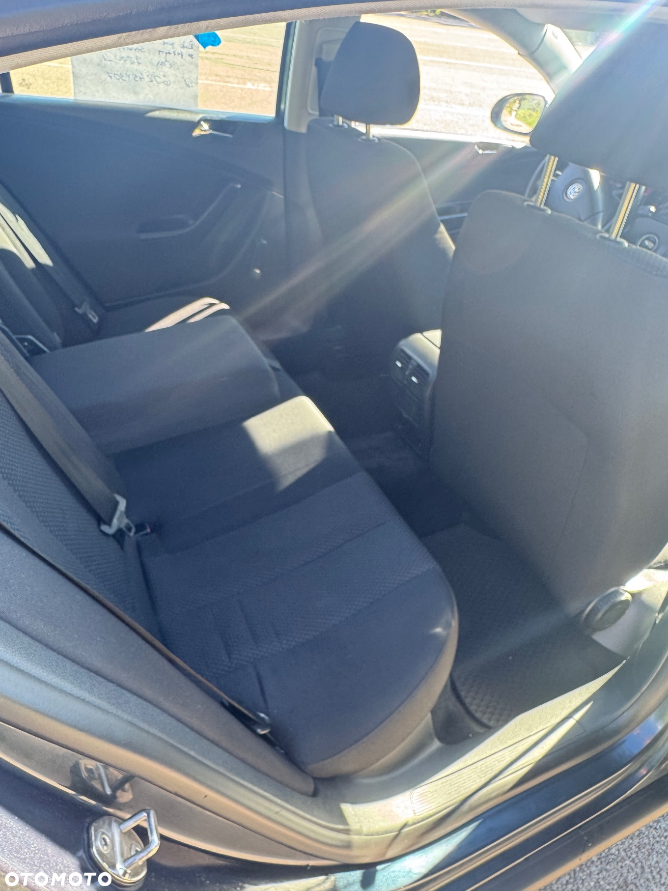 Volkswagen Passat - 13