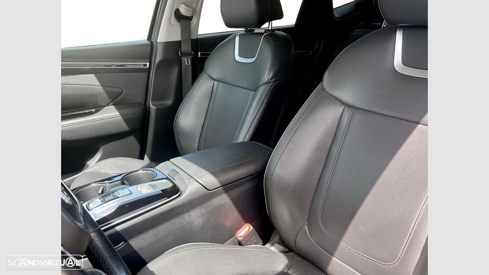 Hyundai Tucson 1.6 T-GDI PHEV Vanguard — fotografia 12