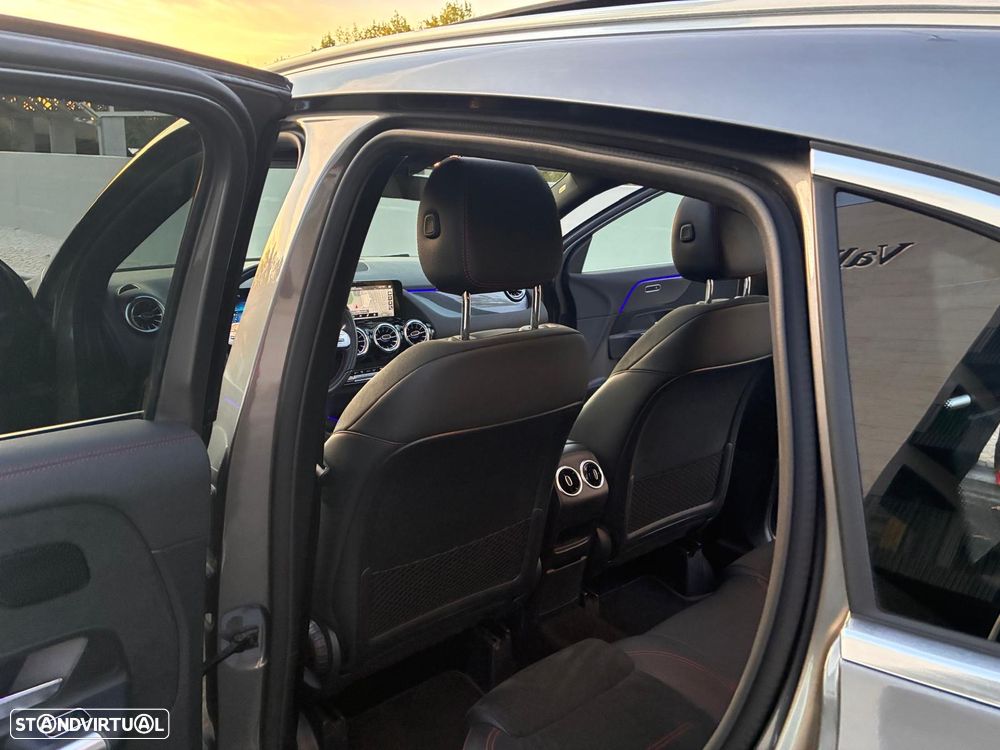 Mercedes-Benz GLA 250 - 12