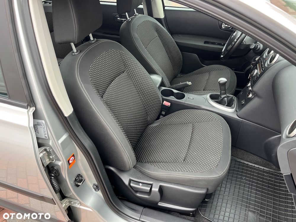 Nissan Qashqai 1.6 visia - 16