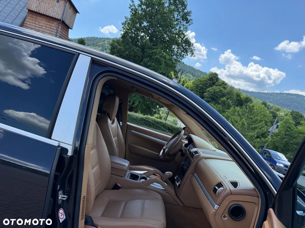 Porsche Cayenne - 12