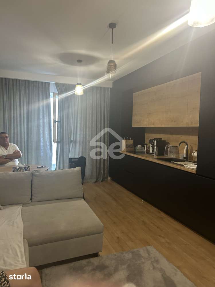 SE VINDE AP CU 3 CAMERE LUX IN COMPLEX COLUMNA — fotografia 1
