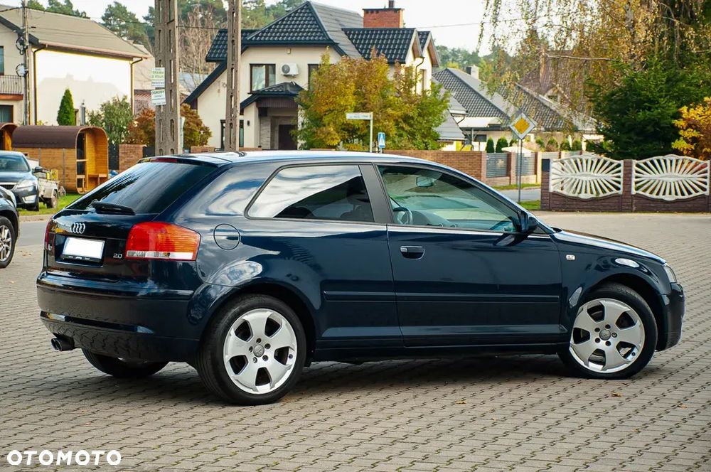 Audi A3 3-drzwiowe 2.0 FSI Attraction - 14