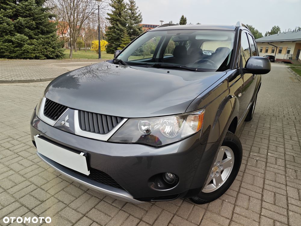 Mitsubishi Outlander - 3