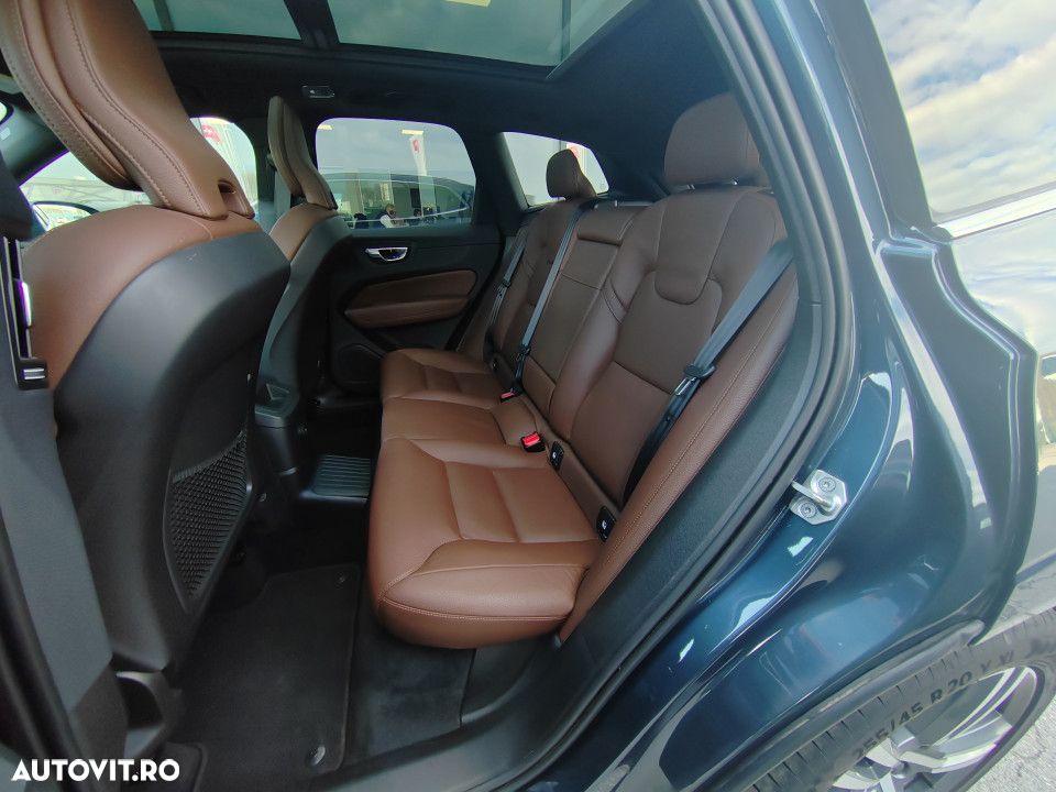 Volvo XC 60 T8 AWD Recharge Geartronic Inscription - 14