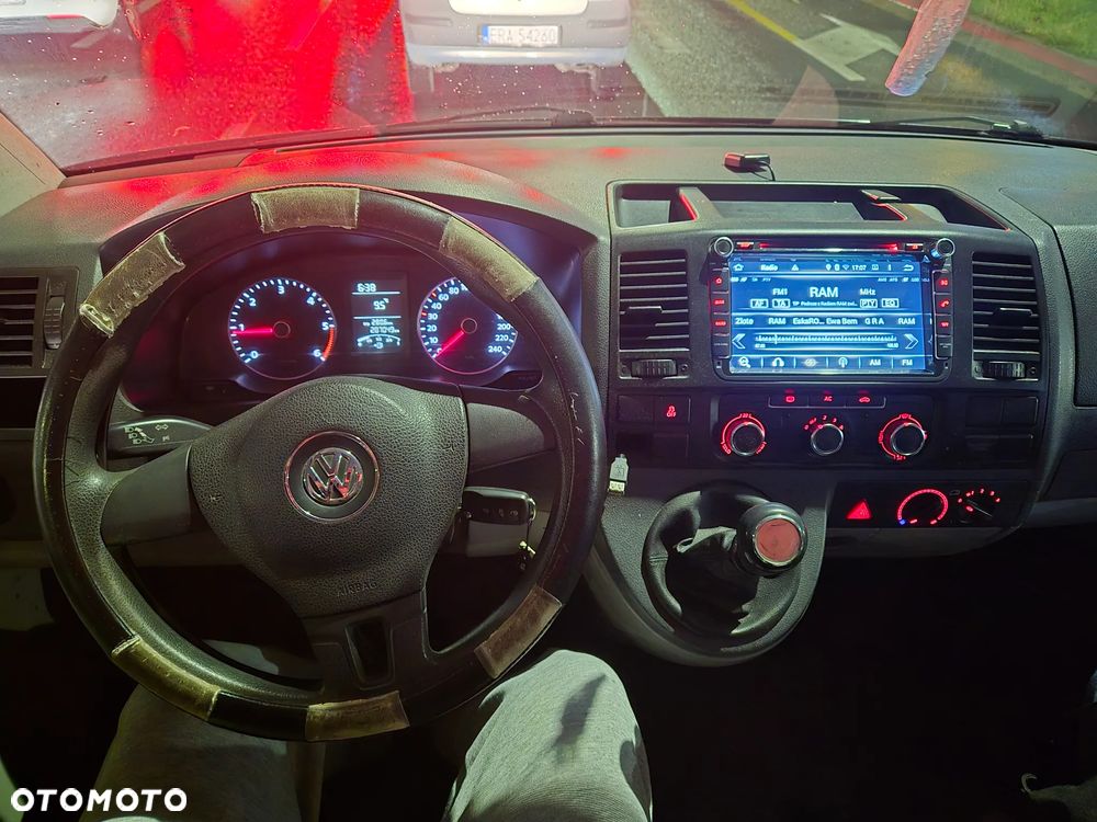 Volkswagen Transporter - 16