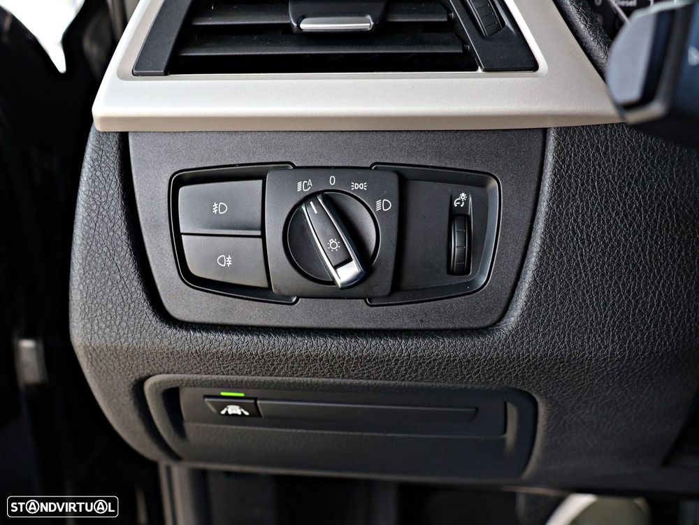 BMW 320 d Touring Advantage Auto - 42