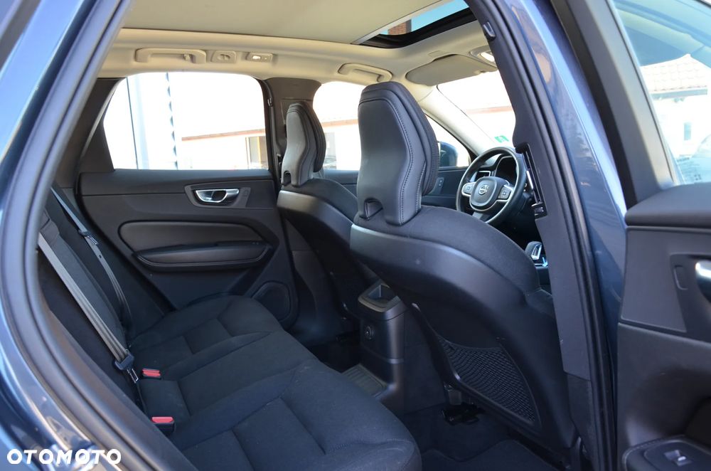 Volvo XC 60 T6 Plug-In Hybrid AWD Inscription - 18