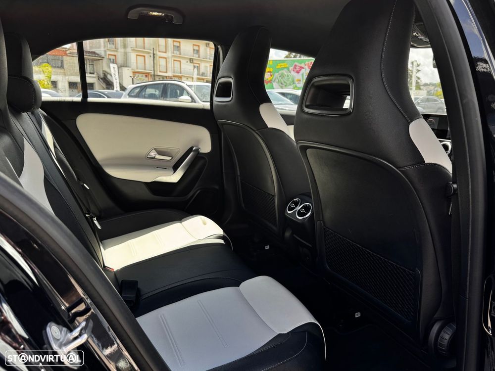 Mercedes-Benz A 250 e AMG Line - 11