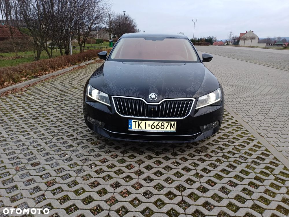 Skoda Superb 2.0 TDI Ambition - 8
