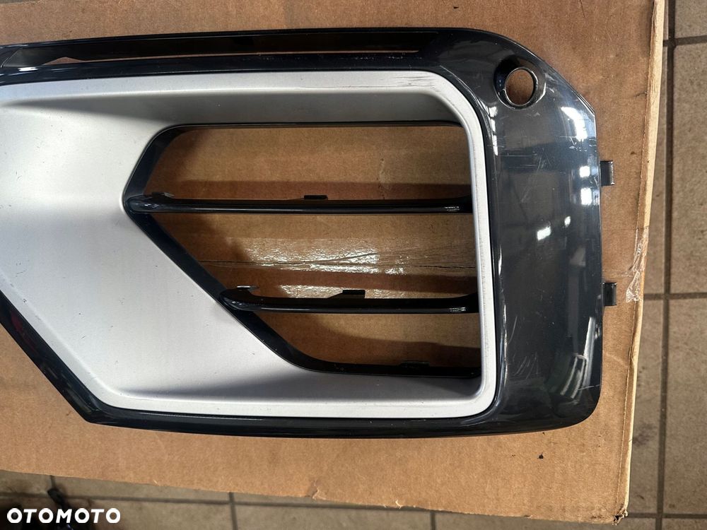 kratka zderzaka audi q2 prawa 81a807682g - 2