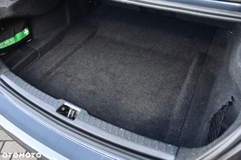 Volvo S60 B4 B R-Design - 22