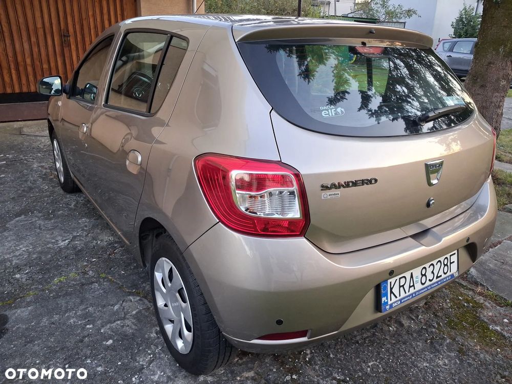 Dacia Sandero 1.2 16V Laureate EU6 - 3