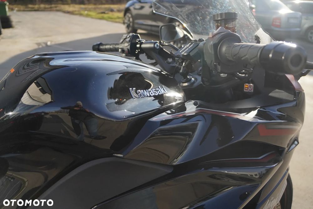 Kawasaki Ninja 1000 SX - 12