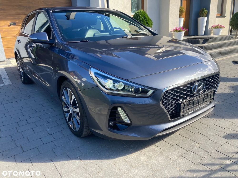 Hyundai i30 1.4 T-GDI Premiere Luxury DCT - 2