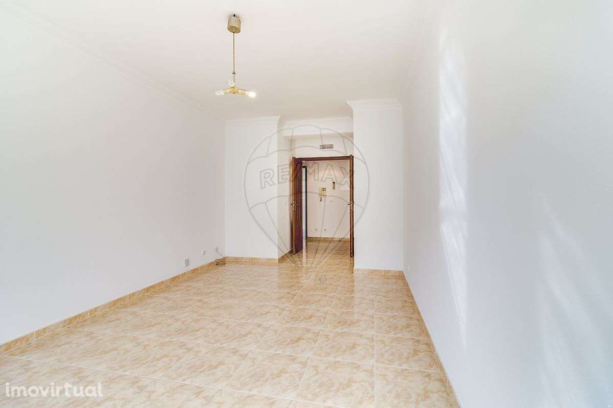 Apartamento T2 para arrendamento - Grande imagem: 4/14