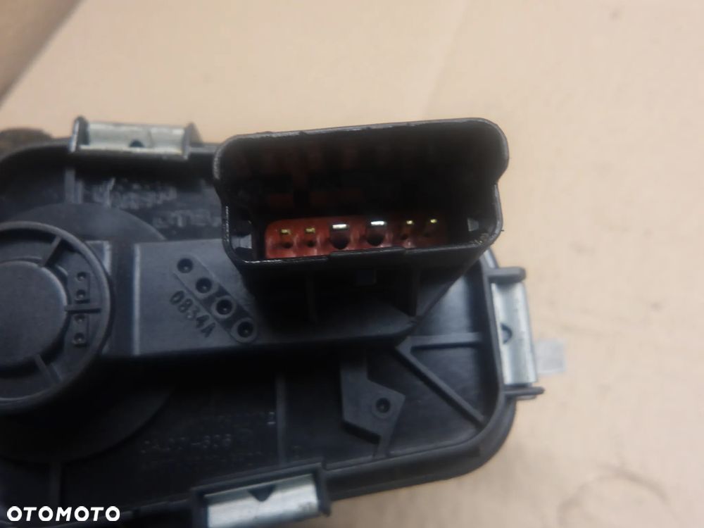 RENAULT TWINGO I LIFT 1.2B PRZEPUSTNICA 8200166869 - 4