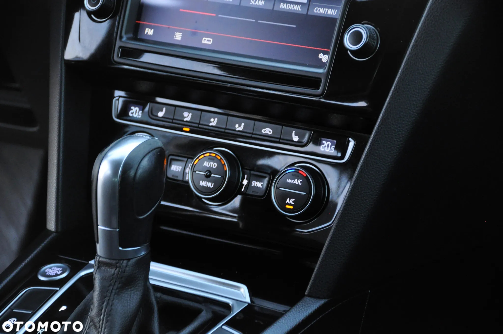 Volkswagen Passat - 30