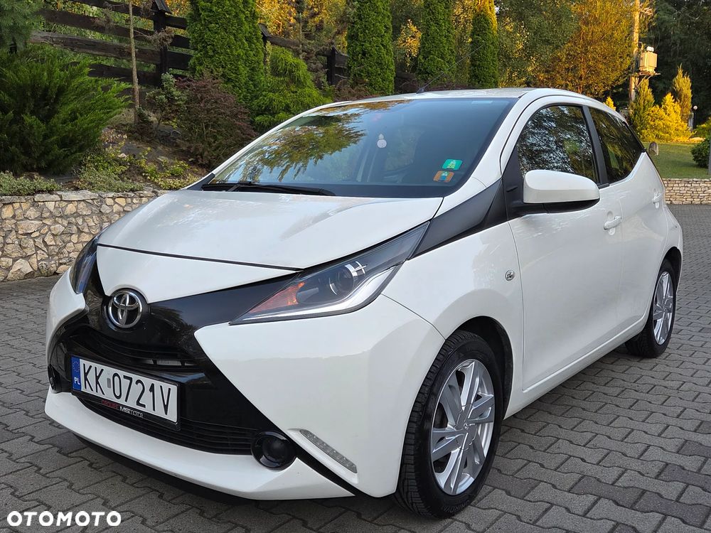Toyota Aygo x-play touch - 3