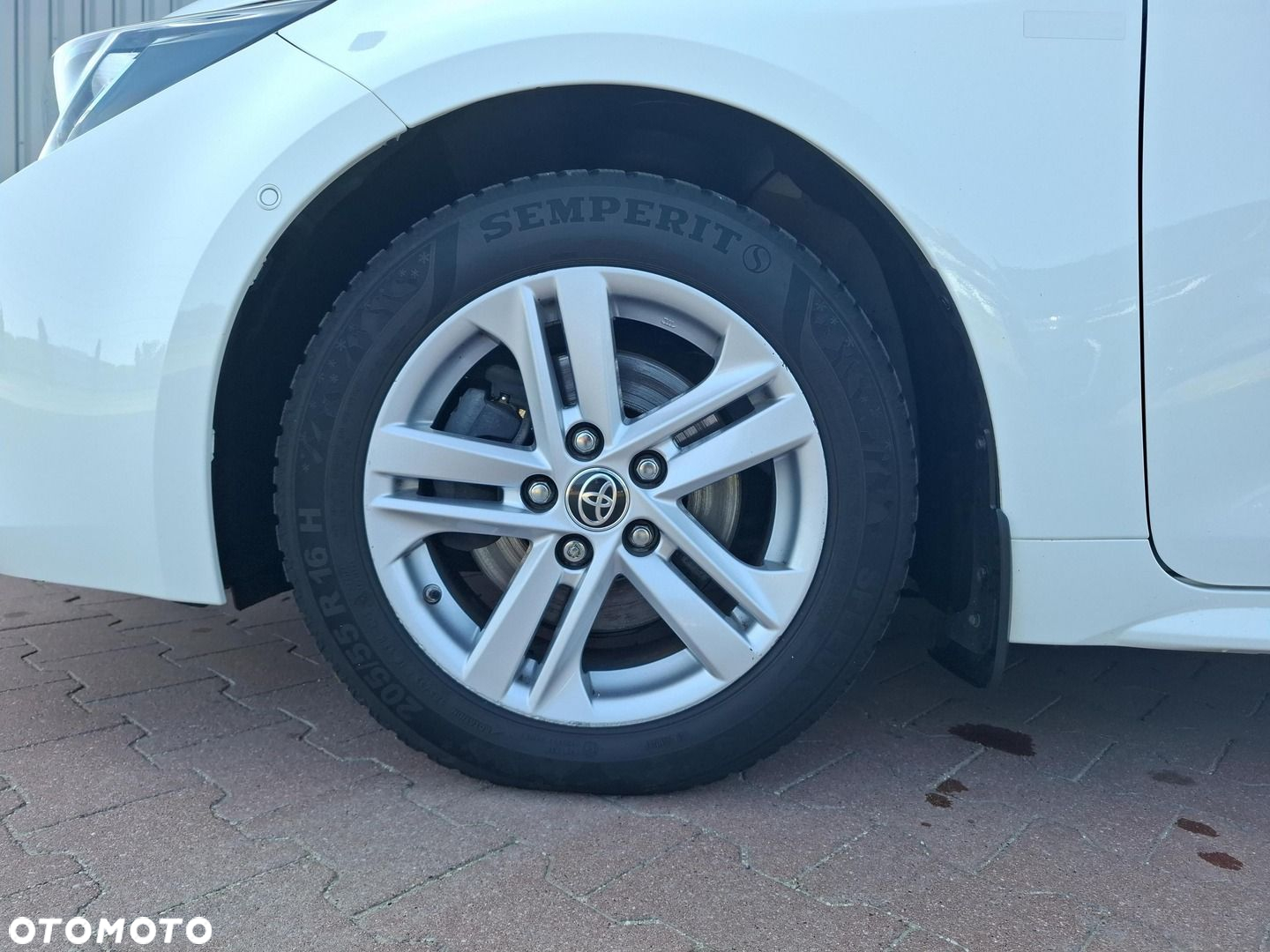 Toyota Corolla - 19