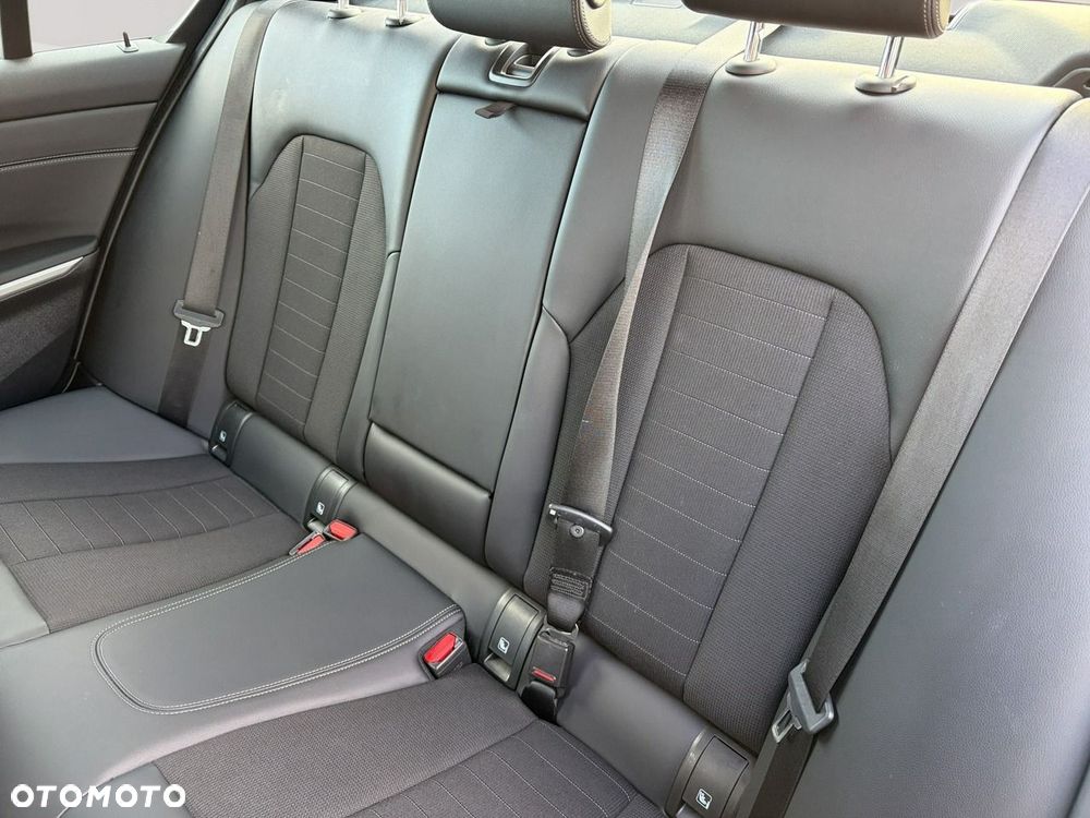 BMW Seria 3 - 25