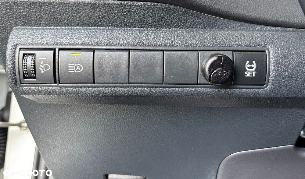 Toyota Corolla - 24